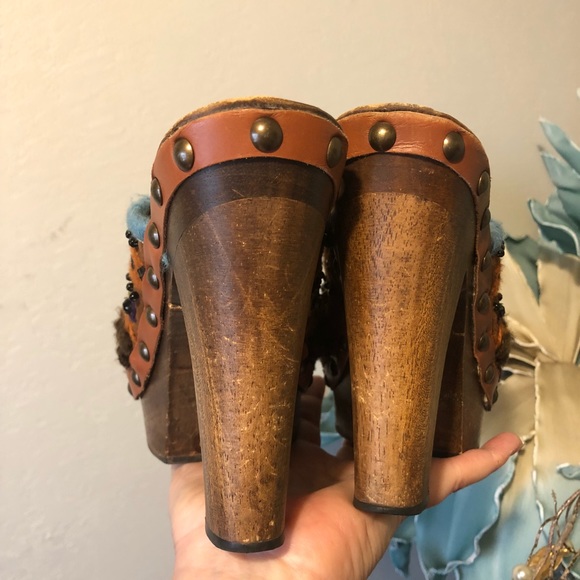 Miu Miu Vintage 90’s wooden Boho Platform Clogs - Picture 6 of 14